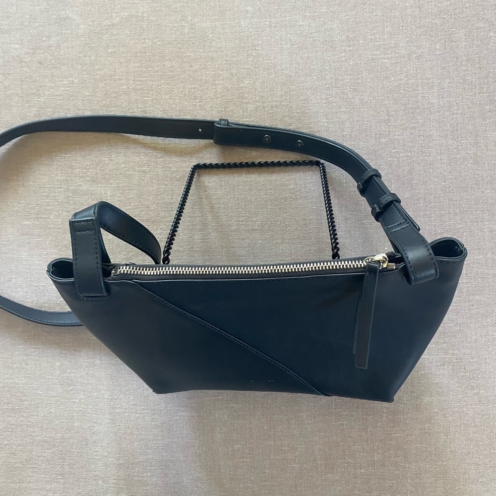 French Connection leather navy purse. - Picture 7 of 10